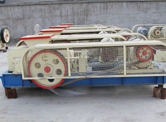 鐵礦對輥式破碎機(jī)