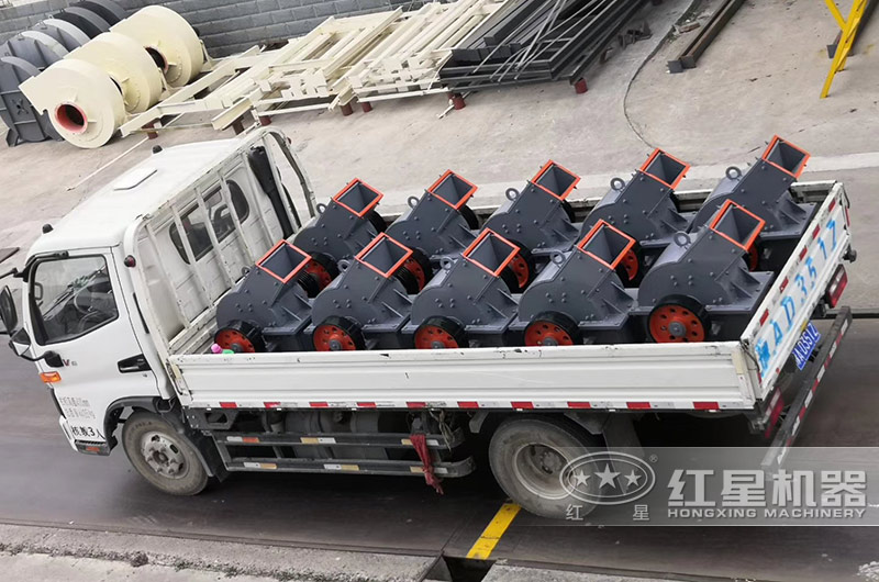 成批PC小型錘式破碎機發(fā)貨 成批PC小型錘式破碎機發(fā)貨