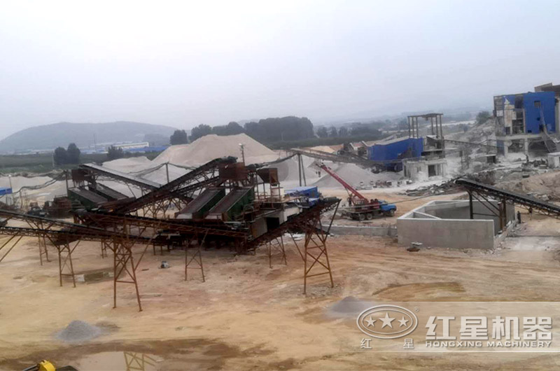 大型砂石廠加工現(xiàn)場 大型砂石廠加工現(xiàn)場