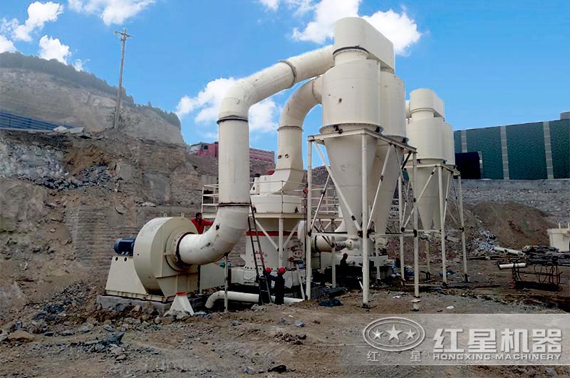 雷蒙磨粉機(jī)現(xiàn)場 雷蒙磨粉機(jī)現(xiàn)場