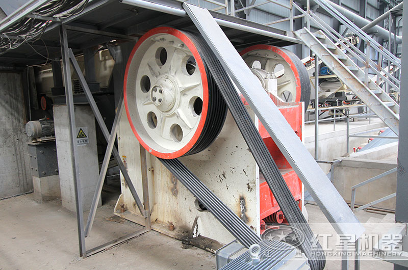 大型鄂破機作業(yè)現(xiàn)場實拍