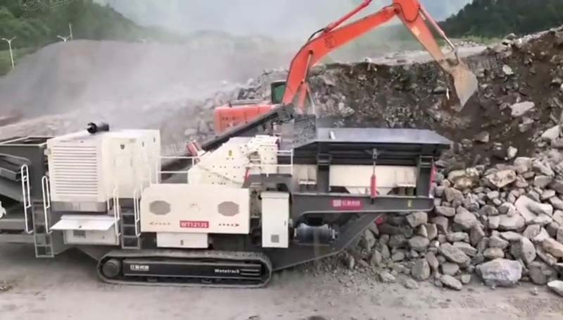 履帶移動反擊破現場 履帶移動反擊破現場