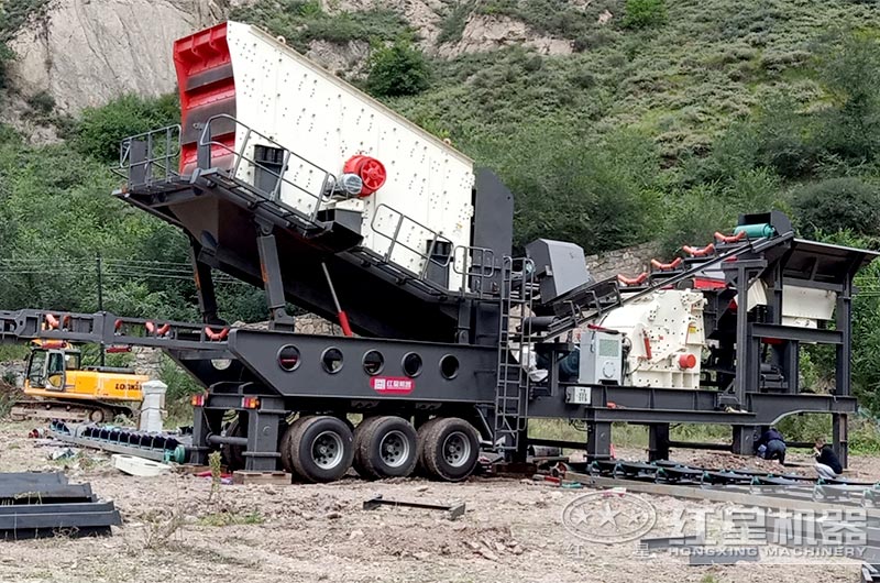 移動反擊式破碎制砂一體機 移動反擊式破碎制砂一體機