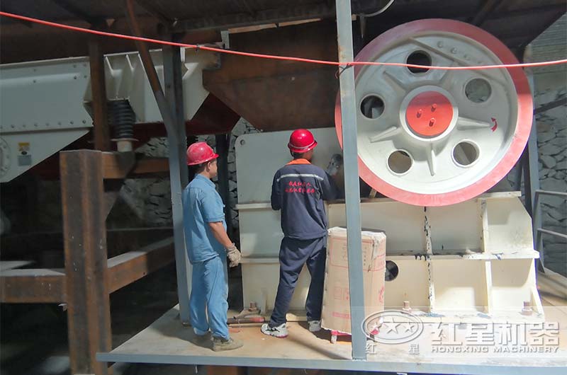 PE-900x1200大型顎式破碎機 PE-900x1200大型顎式破碎機