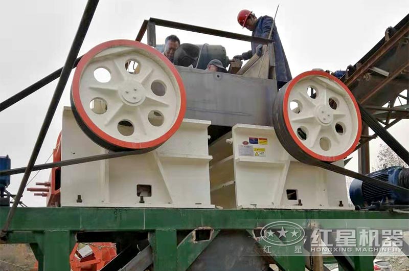 PEX-150x750鄂式破碎機現(xiàn)場 PEX-150x750鄂式破碎機現(xiàn)場