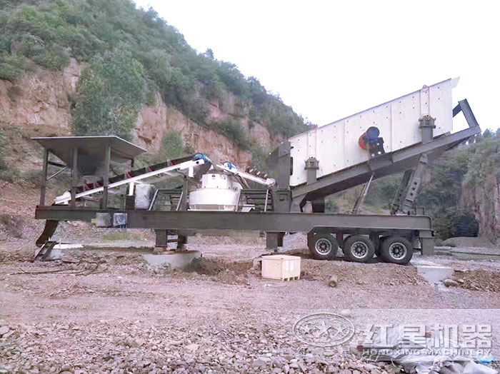 小型車載碎沙機作業(yè)現場 小型車載碎沙機作業(yè)現場