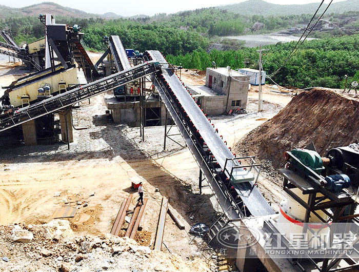 南陽(yáng)圓錐破碎機(jī)生產(chǎn)線 南陽(yáng)圓錐破碎機(jī)生產(chǎn)線