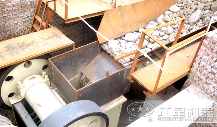 150x750顎式破碎機(jī)進(jìn)料口 150x750顎式破碎機(jī)進(jìn)料口