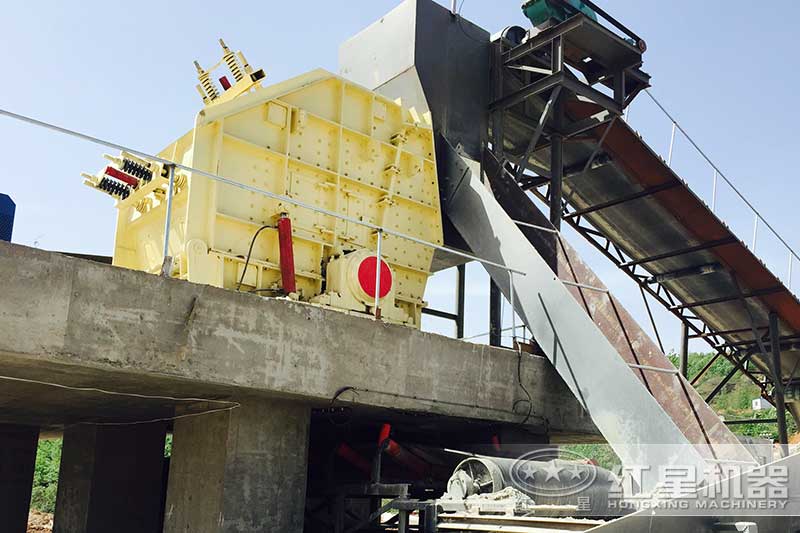 反擊式粉碎機安裝現場 反擊式粉碎機安裝現場