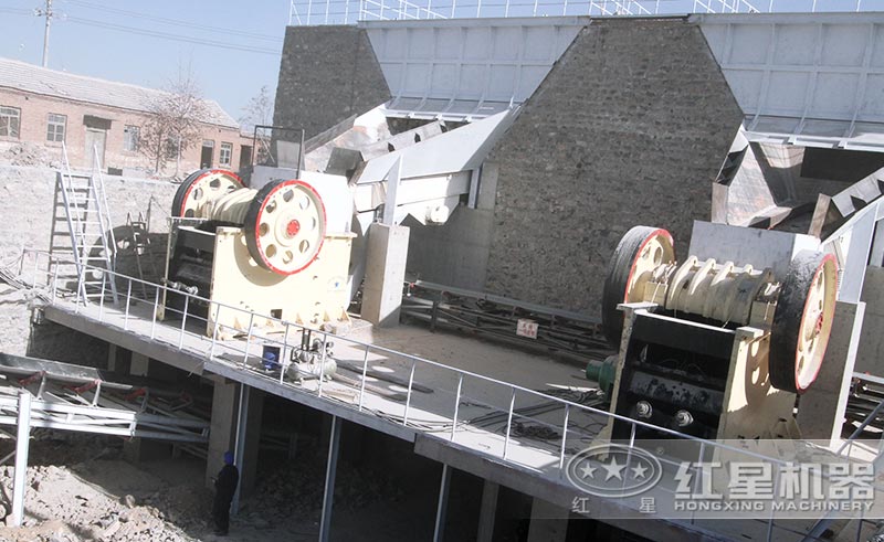 安徽花崗巖破碎制砂生產線安裝現場 安徽花崗巖破碎制砂生產線安裝現場