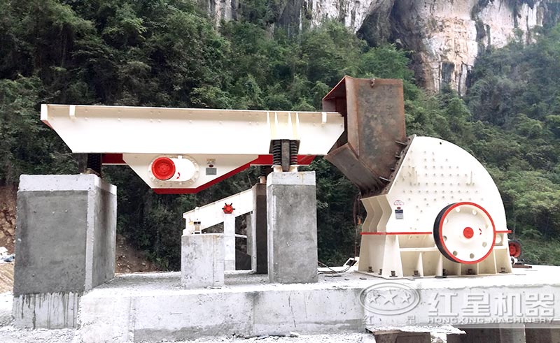 四川煤矸石破碎生產線正在安裝中 四川煤矸石破碎生產線正在安裝中