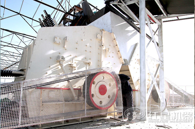 反擊破碎機廠家現(xiàn)場 反擊破碎機廠家現(xiàn)場