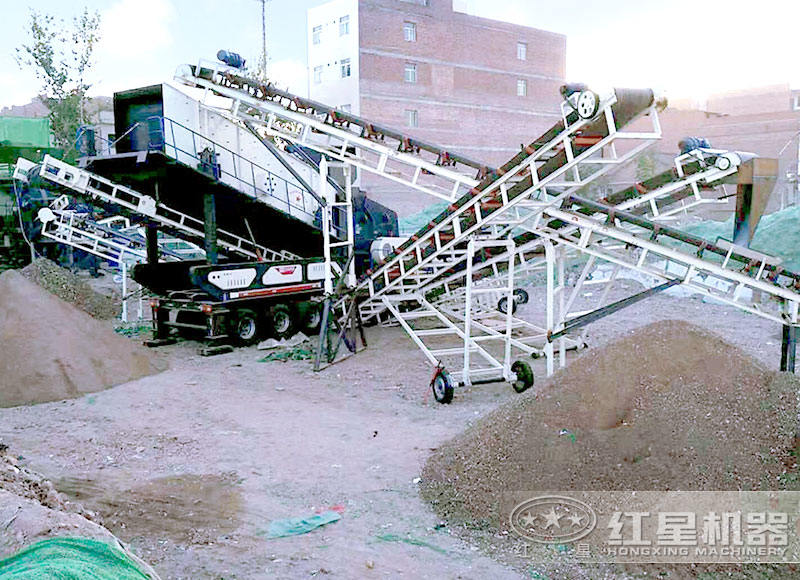 移動制砂機打砂作業現場 移動制砂機打砂作業現場