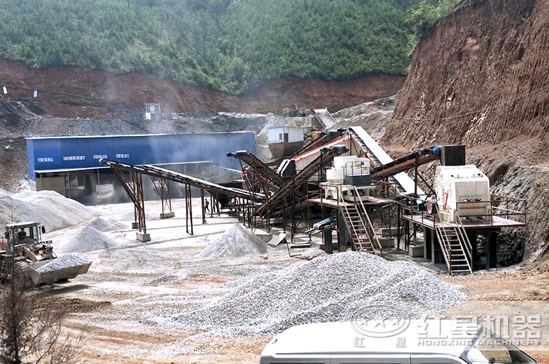 顎式破碎機生產現場