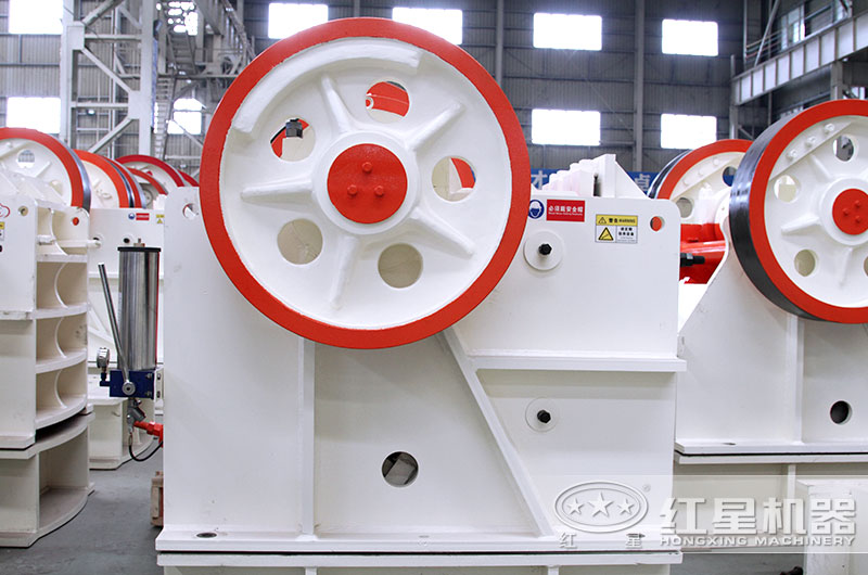 顎式破碎機廠家現貨圖 顎式破碎機廠家現貨圖