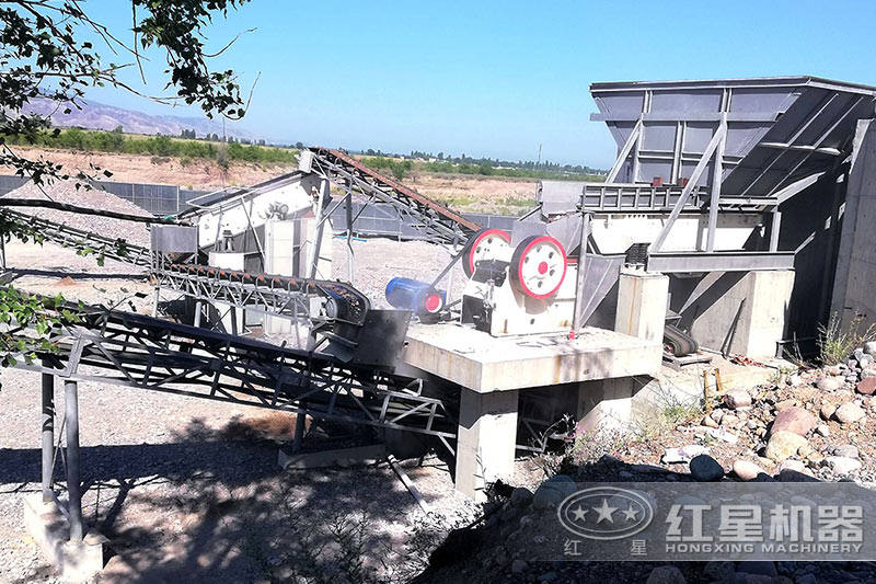 大型化石料生產(chǎn)線現(xiàn)場一 大型化石料生產(chǎn)線現(xiàn)場一