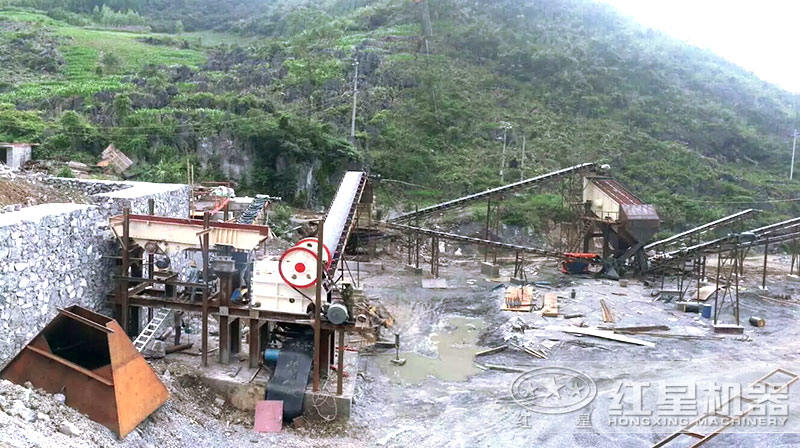 小型顎式粉碎機客戶現場二 小型顎式粉碎機客戶現場二