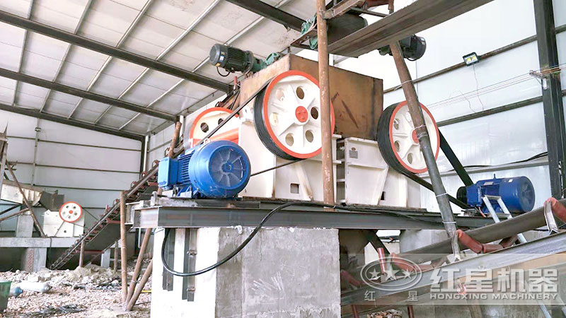 粗細鄂破作業現場 粗細鄂破作業現場