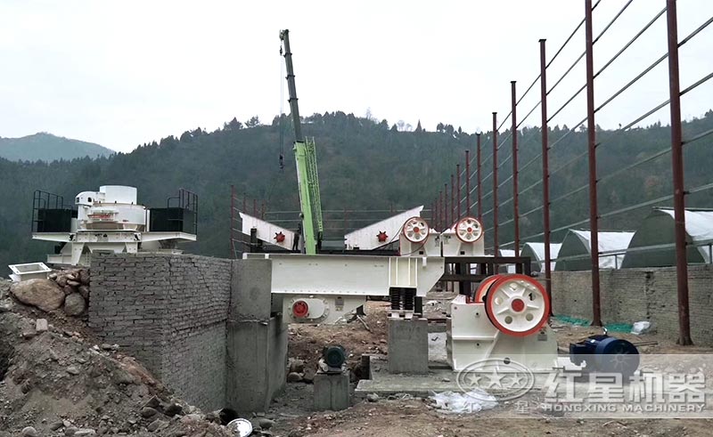 煤矸石制砂生產(chǎn)線安裝中 煤矸石制砂生產(chǎn)線安裝中