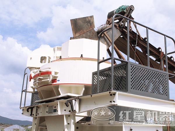 制砂機安裝現(xiàn)場 制砂機安裝現(xiàn)場