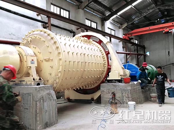 陶瓷球磨機(jī)現(xiàn)場 陶瓷球磨機(jī)現(xiàn)場