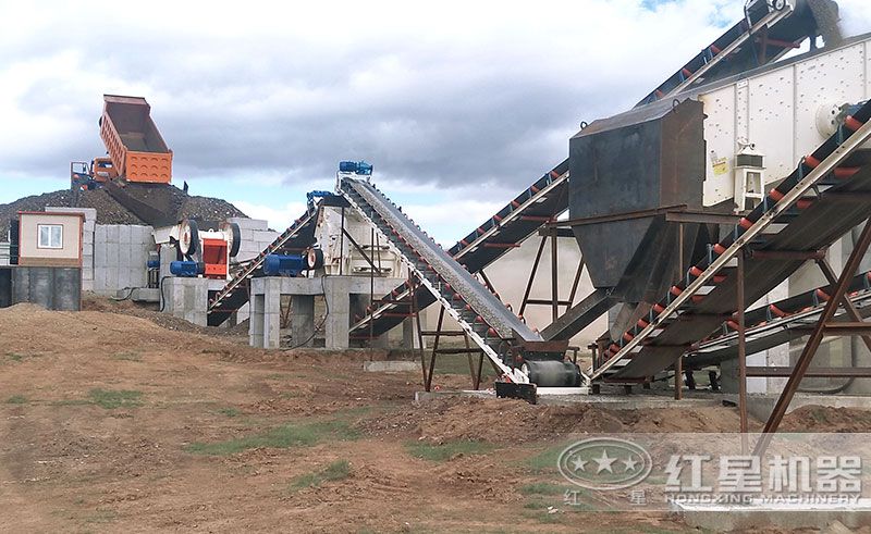 小型制砂生產(chǎn)現(xiàn)場(chǎng)