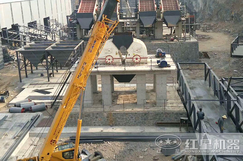 大型重錘破生產(chǎn)現(xiàn)場 大型重錘破生產(chǎn)現(xiàn)場