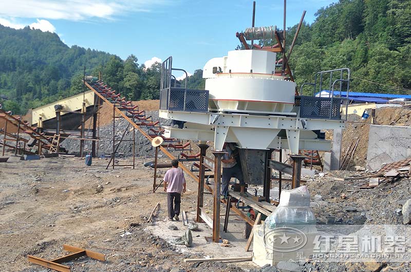 煤矸石磕石機生產現場 煤矸石磕石機生產現場