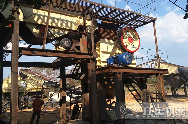 顎破粉碎機生產現場