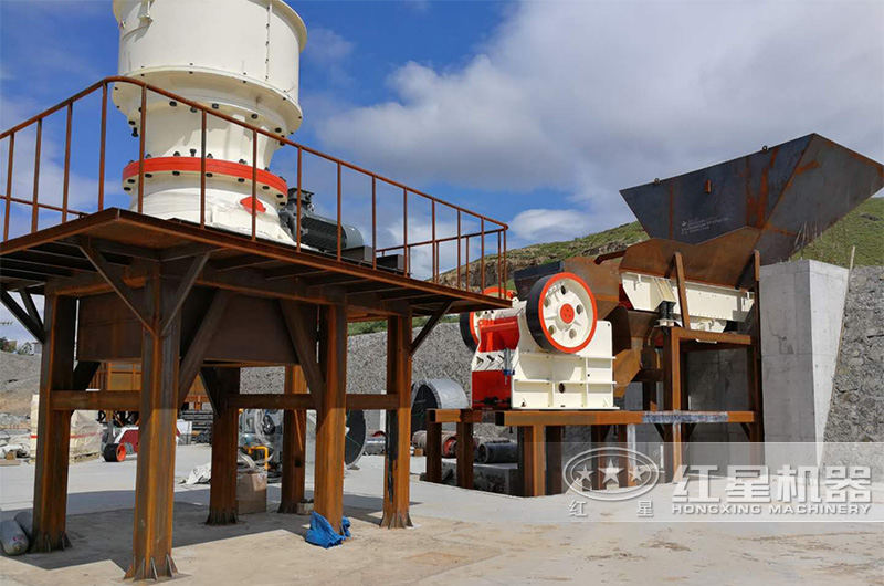 圓錐破碎機(jī)現(xiàn)場(chǎng)實(shí)拍