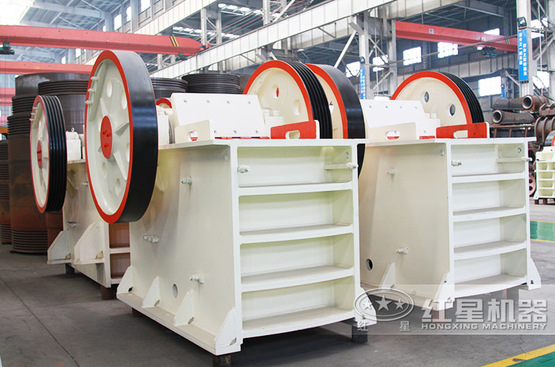 石子生產(chǎn)線破碎設(shè)備之顎式破碎機(jī) 石子生產(chǎn)線破碎設(shè)備之顎式破碎機(jī)