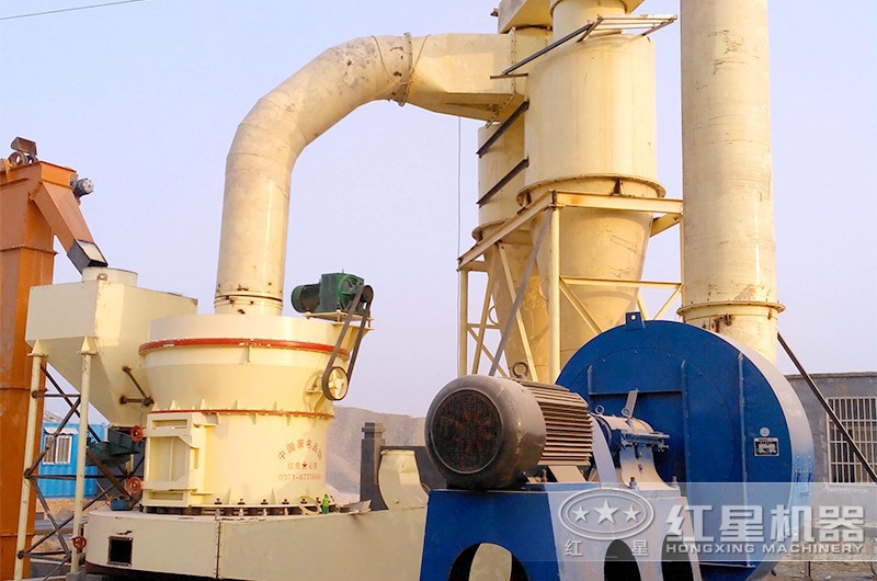 HGM超細磨生產(chǎn)碳酸鈣現(xiàn)場 HGM超細磨生產(chǎn)碳酸鈣現(xiàn)場