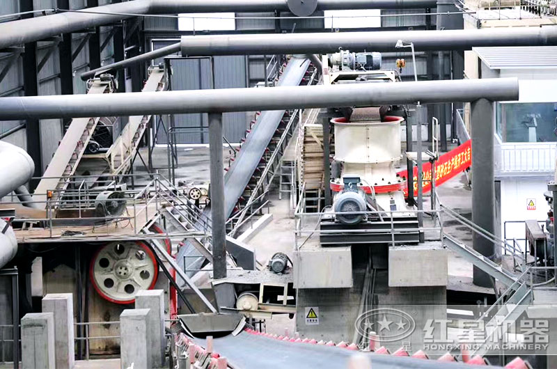 圓錐破碎機(jī)生產(chǎn)現(xiàn)場(chǎng)實(shí)拍圖 圓錐破碎機(jī)生產(chǎn)現(xiàn)場(chǎng)實(shí)拍圖