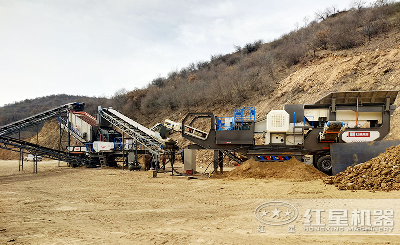 輪胎移動(dòng)破碎站作業(yè)現(xiàn)場(chǎng) 輪胎移動(dòng)破碎站作業(yè)現(xiàn)場(chǎng)