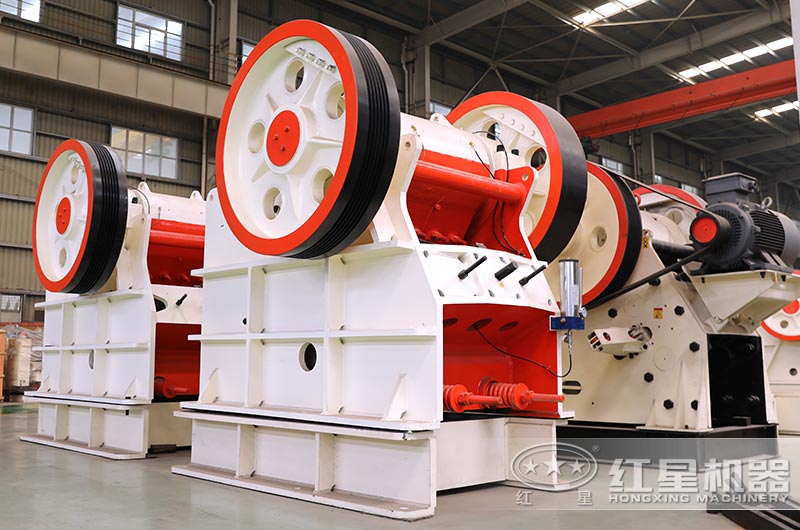 顎式破碎機(jī)圖片 顎式破碎機(jī)圖片