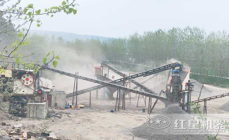 砂石生產(chǎn)現(xiàn)場 砂石生產(chǎn)現(xiàn)場