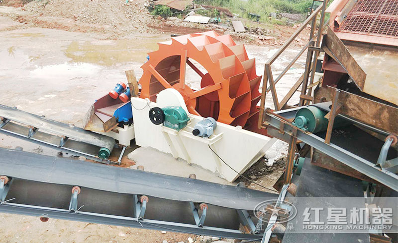 洗砂現(xiàn)場 洗砂現(xiàn)場