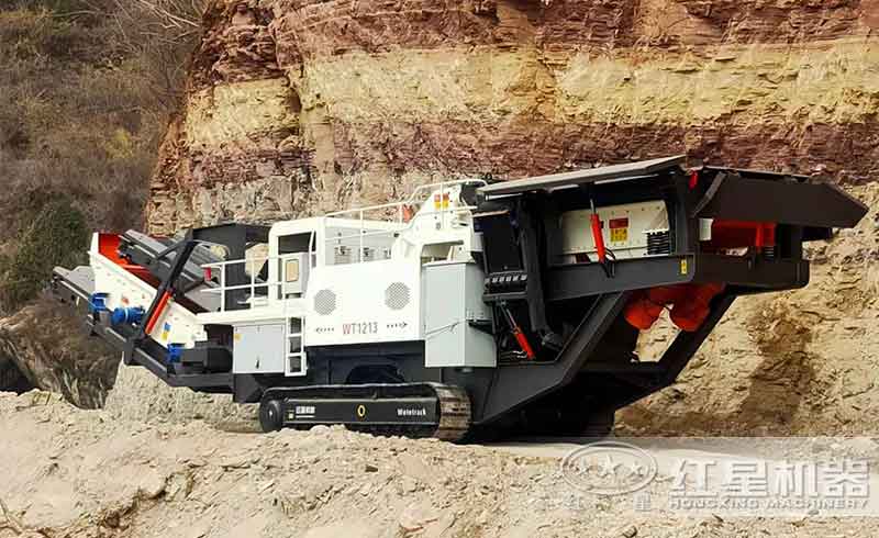 移動石頭粉碎機(jī)行走現(xiàn)場 移動石頭粉碎機(jī)行走現(xiàn)場