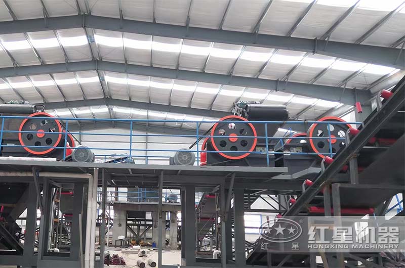 時(shí)產(chǎn)300噸花崗巖制砂生產(chǎn)線方案二 時(shí)產(chǎn)300噸花崗巖制砂生產(chǎn)線方案二