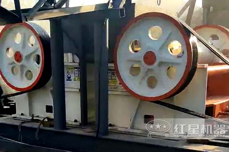 兩臺300x1300細破能達到時產200噸 兩臺300x1300細破能達到時產200噸