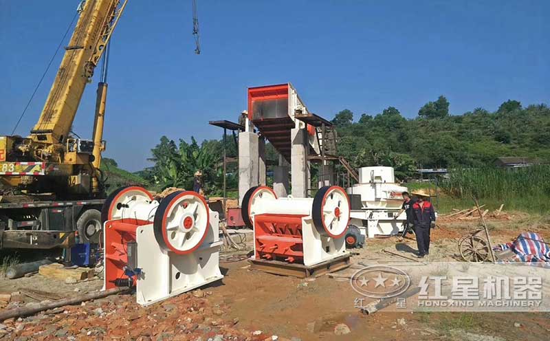 PEX-250×1000細(xì)顎式破石機 PEX-250×1000細(xì)顎式破石機