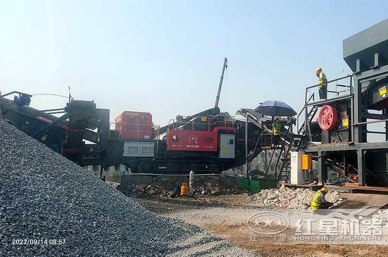 WT1213履帶式移動(dòng)反擊破碎站 WT1213履帶式移動(dòng)反擊破碎站