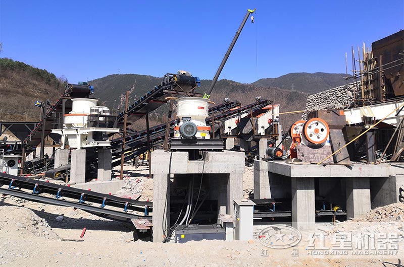 時產100噸花崗巖破碎制砂現場 時產100噸花崗巖破碎制砂現場