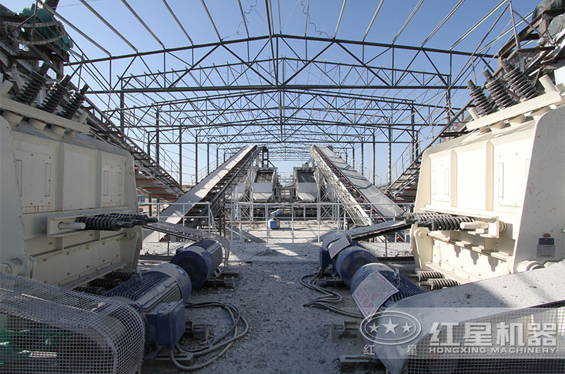 反擊式碎石機(jī)現(xiàn)場(chǎng) 反擊式碎石機(jī)現(xiàn)場(chǎng)