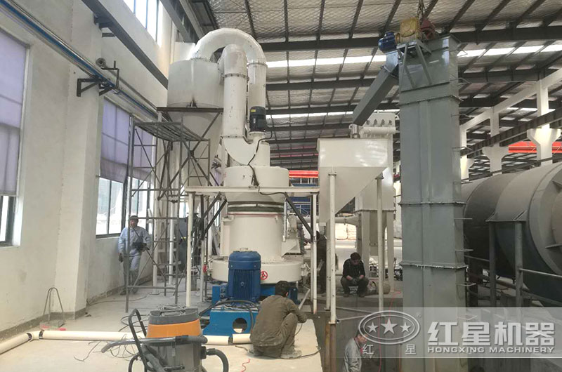 方解石磨粉設備現(xiàn)場二 方解石磨粉設備現(xiàn)場二