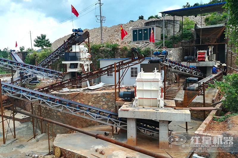 石灰巖制砂生產線砂石同出現場實拍 石灰巖制砂生產線砂石同出現場實拍