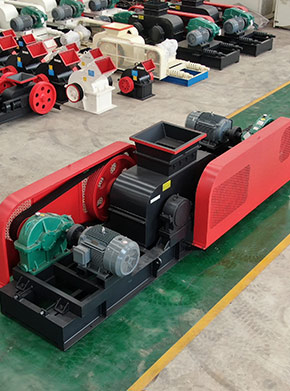 對輥破碎機多少錢一臺？對輥破碎機型號參數(shù)齊全