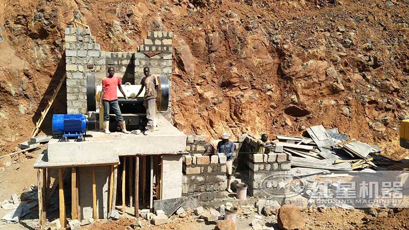 印尼小型碎石機安裝現(xiàn)場 印尼小型碎石機安裝現(xiàn)場