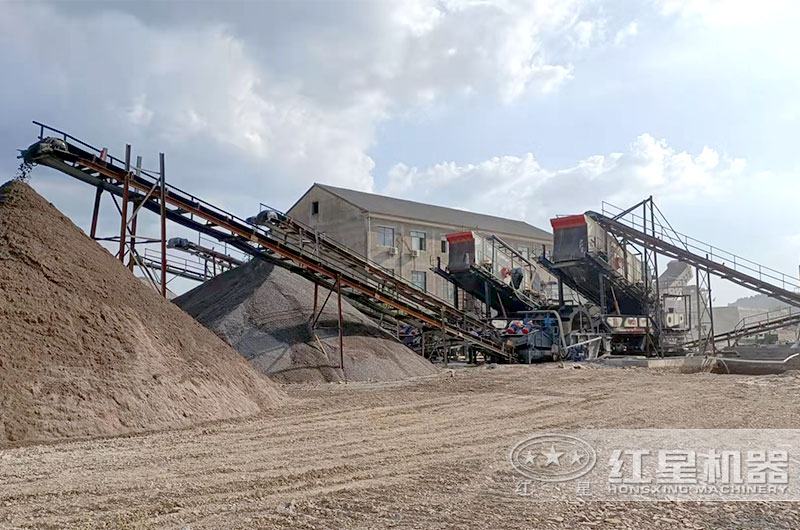 玄武巖移動破碎機現場