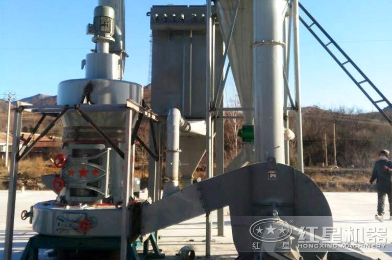 雷蒙磨機(jī)現(xiàn)場實拍一 雷蒙磨機(jī)現(xiàn)場實拍一